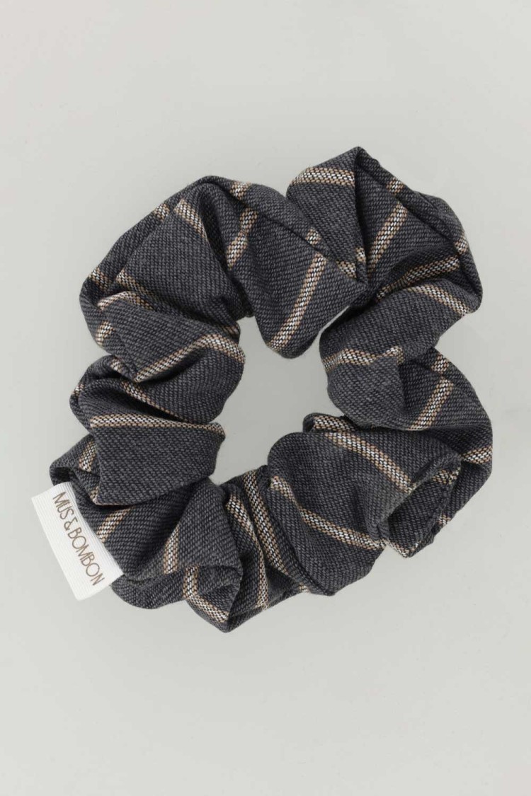 HOLMEN SCRUNCHIE 2