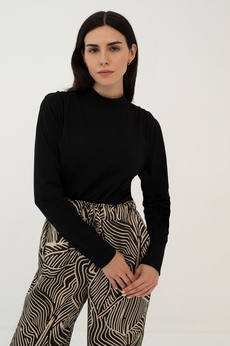 CAMISETA BASIECO CUELLO 2