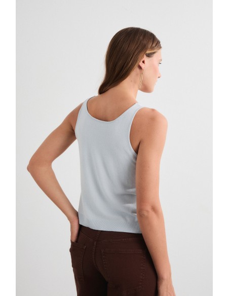 TOP YAKIRA